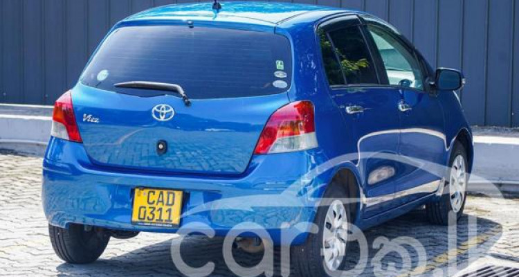 TOYOTA VITZ 2009