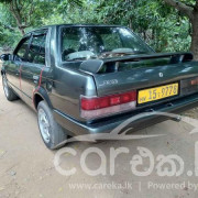 MAZDA FAMILIA 1988