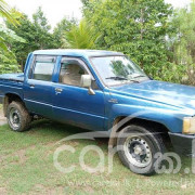 TOYOTA HILUX 1987