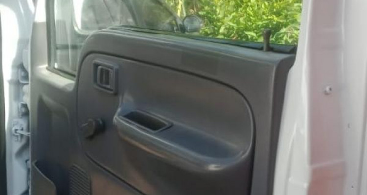 NISSAN ATLAS CREW CAB 1994