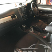 MITSUBISHI OUTLANDER PHEV 2013
