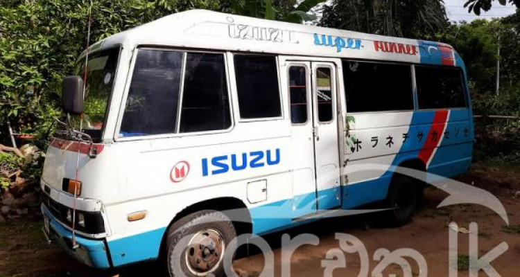 ISUZU JOURNEY 1982