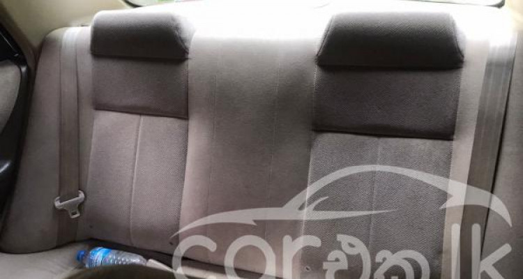 MAZDA FAMILIA 2001