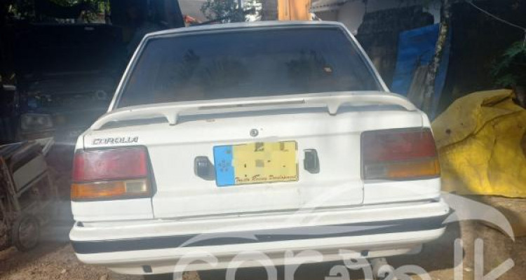 TOYOTA COROLLA 1983