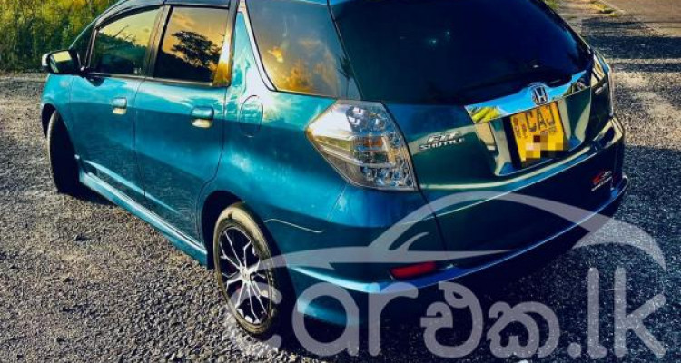 HONDA FIT SHUTTLE 2015