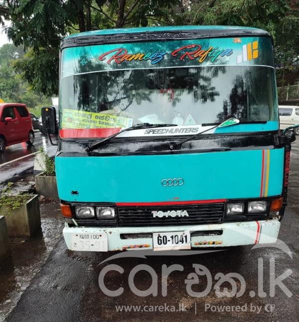 TOYOTA COASTER 1985