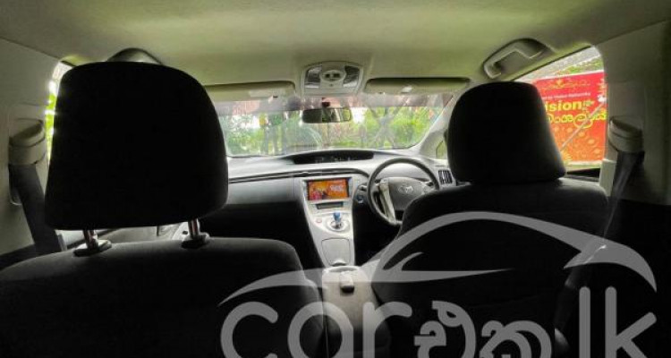 TOYOTA PRIUS 2013