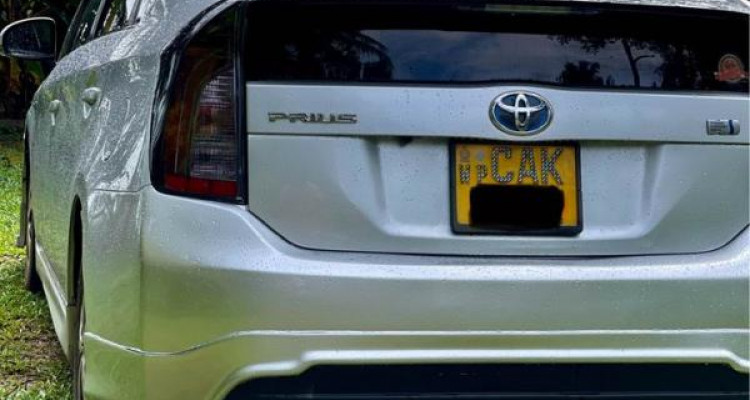 TOYOTA PRIUS 2013