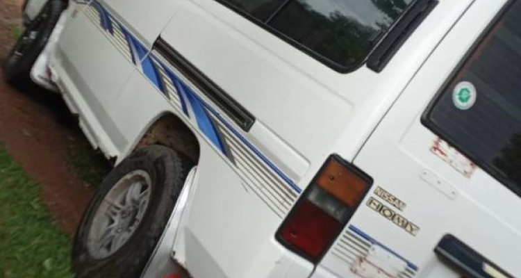 NISSAN CARAVAN 1990
