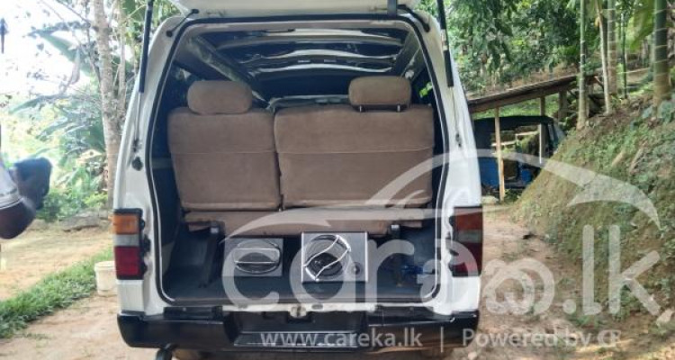 NISSAN CARAVAN 1997