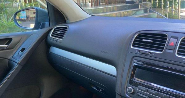 VOLKSWAGEN GOLF 2011