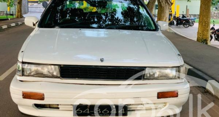 NISSAN BLUEBIRD 1990