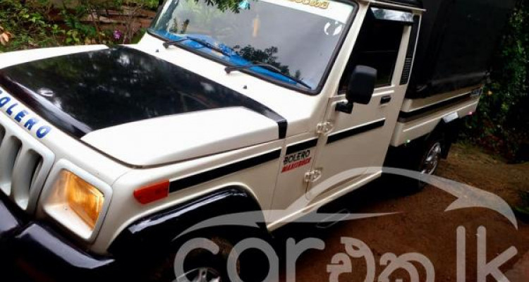 MAHINDRA BOLERO 2012