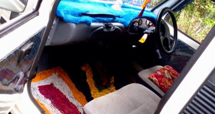 MAHINDRA BOLERO 2012