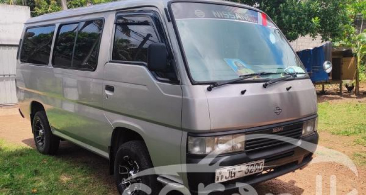 NISSAN CARAVAN 2000