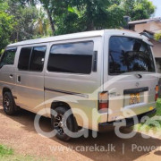 NISSAN CARAVAN 2000