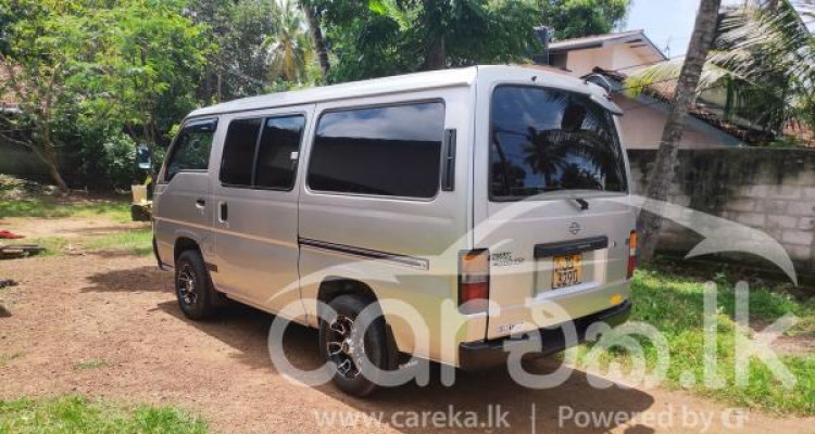 NISSAN CARAVAN 2000