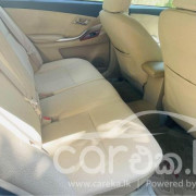 TOYOTA PREMIO 2014