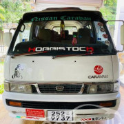 NISSAN CARAVAN 1995