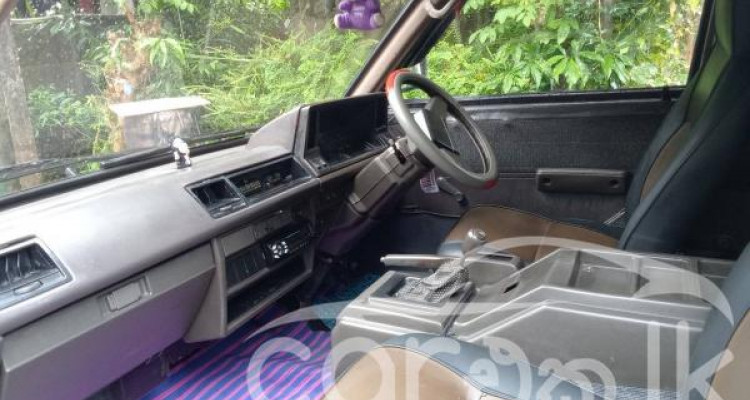 NISSAN VANETTE 1990