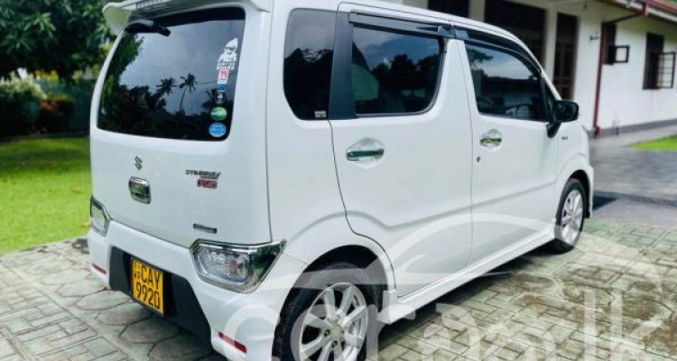 SUZUKI WAGON R STINGRAY 2018