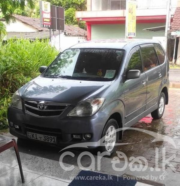 TOYOTA AVANZA 2016