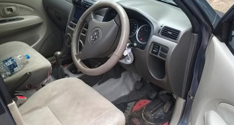TOYOTA AVANZA 2016