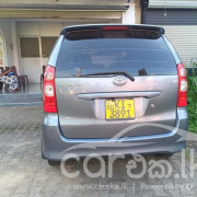 TOYOTA AVANZA 2016