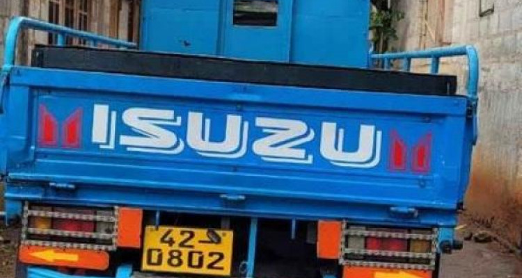 ISUZU ELF 1983