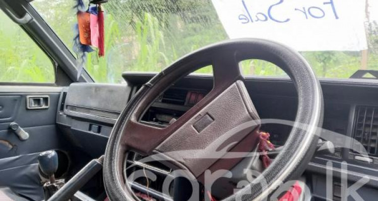 NISSAN VANETTE 1996