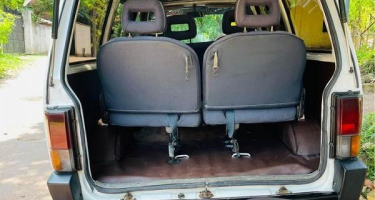 NISSAN VANETTE 1994