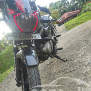 BAJAJ PULSAR 150 2013