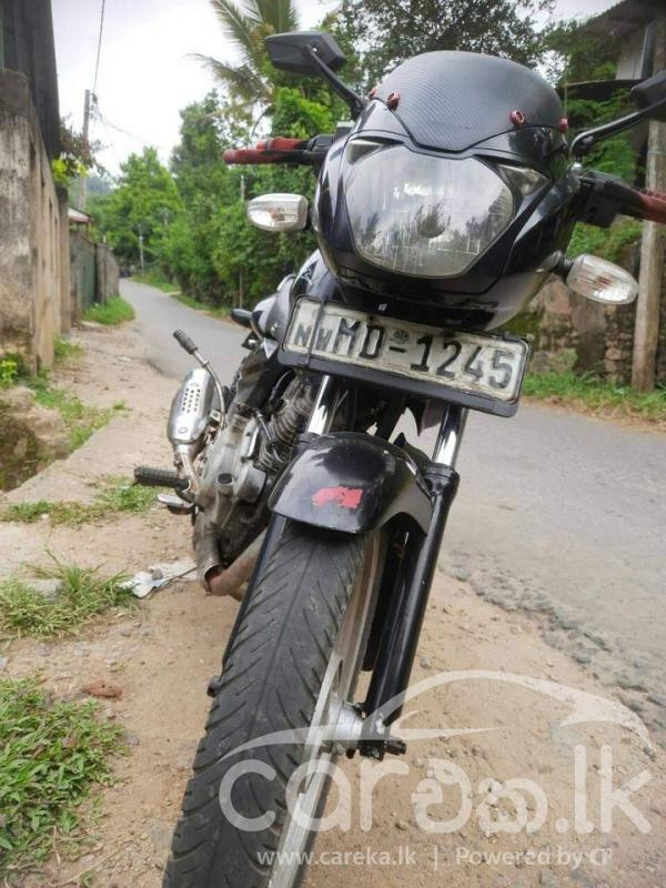 BAJAJ PULSAR 150 2005