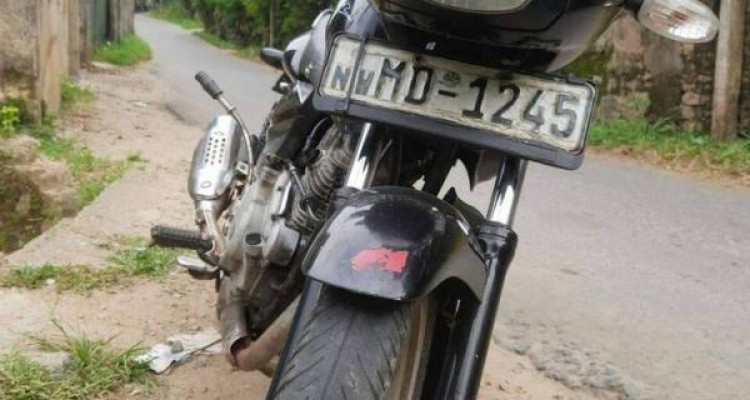 BAJAJ PULSAR 150 2005