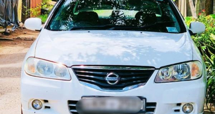 NISSAN SUNNY N17 2010