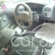 TOYOTA SOLUNA 2000