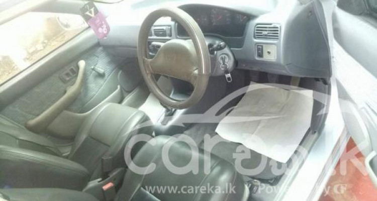 TOYOTA SOLUNA 2000