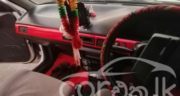 MAZDA FAMILIA 1992