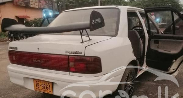 MAZDA FAMILIA 1992