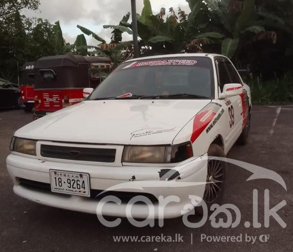 MAZDA FAMILIA 1992