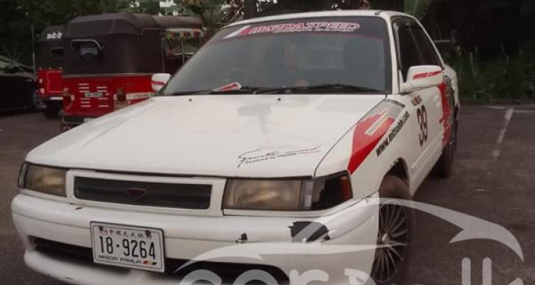 MAZDA FAMILIA 1992