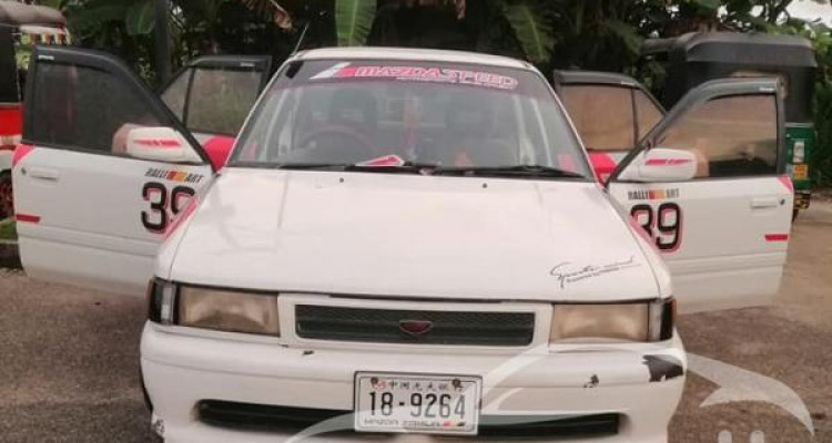 MAZDA FAMILIA 1992