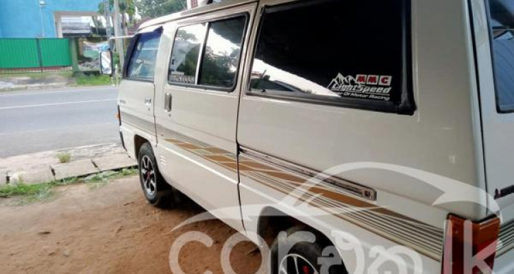 MITSUBISHI L300 1982