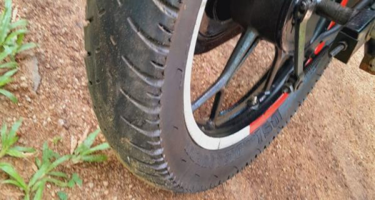 BAJAJ DISCOVER 2015