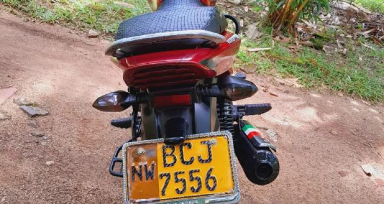 BAJAJ DISCOVER 2015