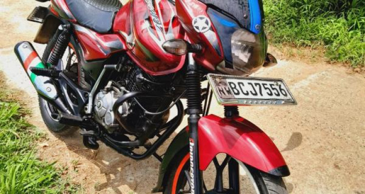 BAJAJ DISCOVER 2015