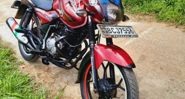 BAJAJ DISCOVER 2015