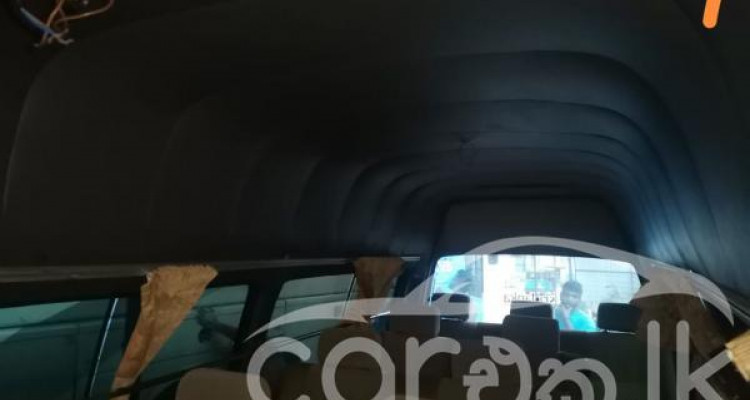 NISSAN CARAVAN 1987