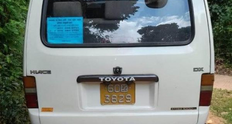 TOYOTA HIACE LH30 1982
