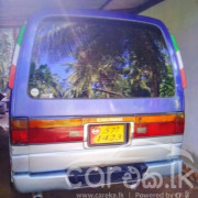 NISSAN CARAVAN 1990